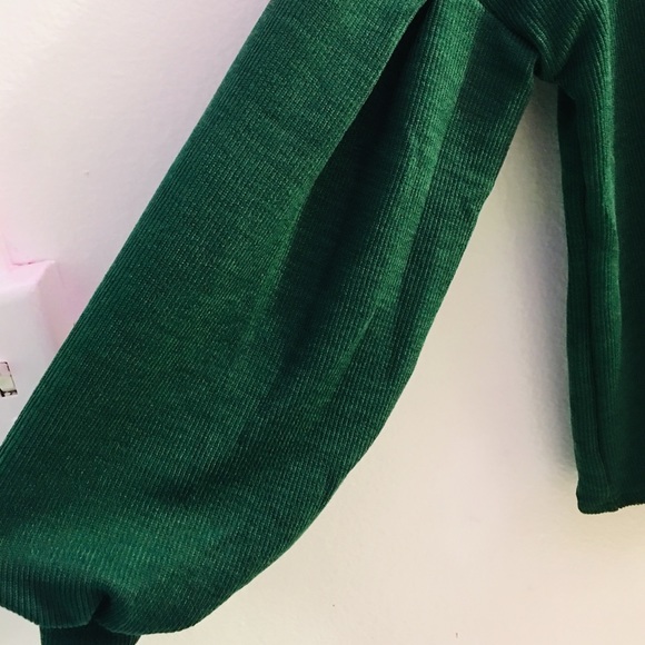 Green balloon sleeve sweater - Picture 3 of 4